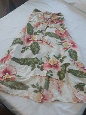 Made In Hawaii Floral Pink & Green Tiered No Sleeves Dress .The Size Is Small